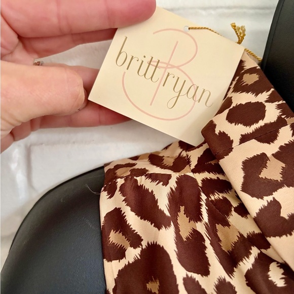 Britt Ryan 100% Silk Leopard Print Sleeveless Sheath Dress, SZ 10 NWT - Picture 7 of 11